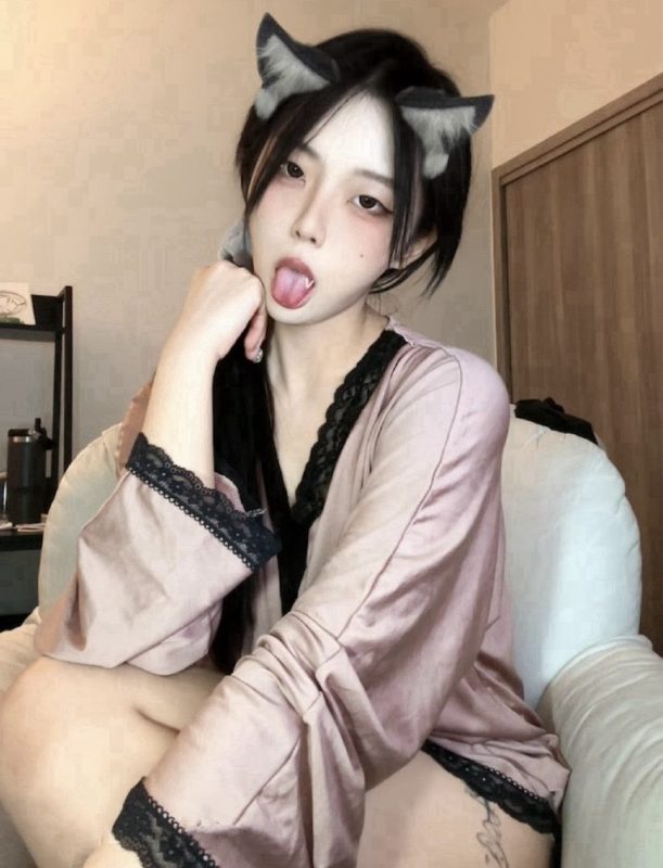 烧肉小野猫/多肉小野猫微密圈付费入圈作品合集-秘语喵